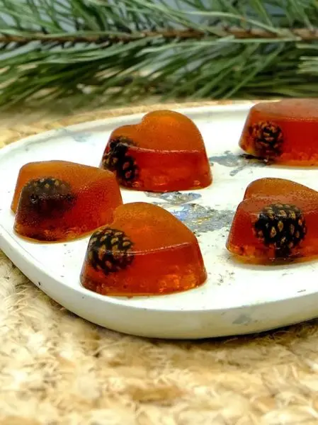 Мармелад "Сердце" с сосновой шишкой в крафтовой коробке, 110г